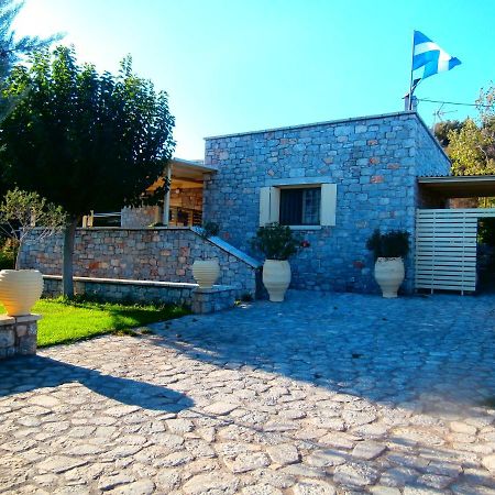 Villa Tzortzakos By Holiday Homes Mavrovoúnion 外观 照片
