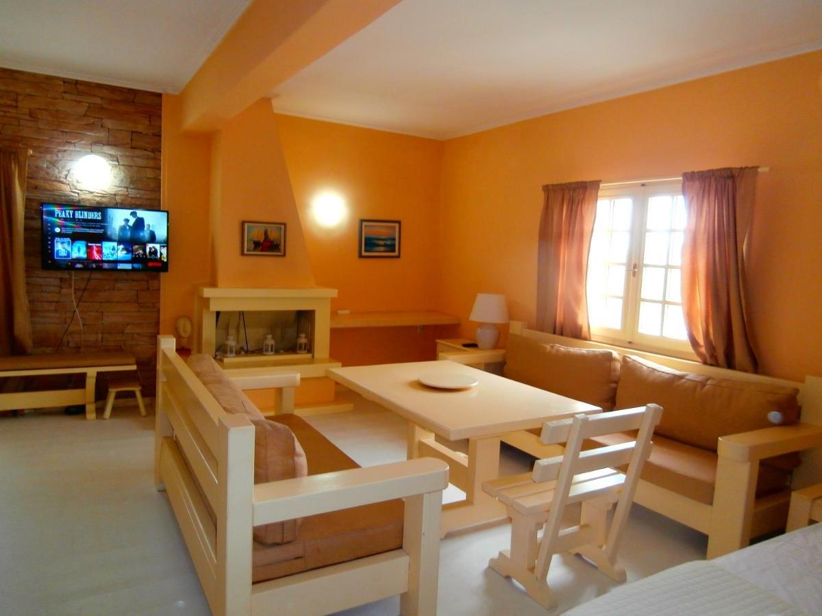 Villa Tzortzakos By Holiday Homes Mavrovoúnion 外观 照片